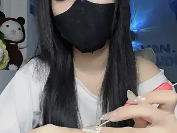 Tieu-May  live sex cam