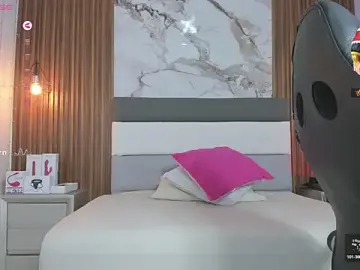 Megancero  live sex cam