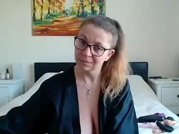 32h_busty  live sex cam