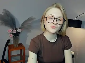 CaylaFahrni  live sex cam