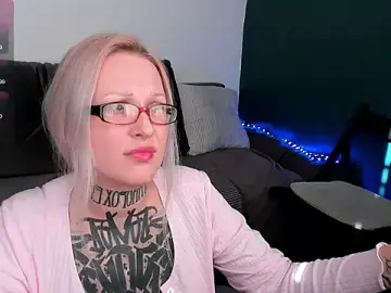 Eurusholmess  live sex cam