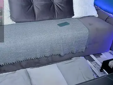 Eurusholmess  live sex cam