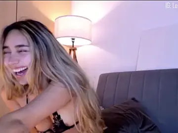 Hornyholly__  live sex cam