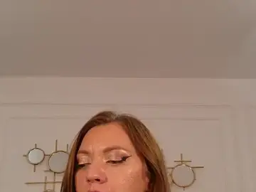 IrisLayne  live sex cam