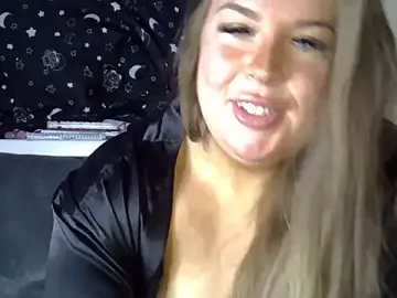 KikiBlackxx  live sex cam