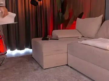 LisaAventi  live sex cam