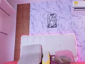 Dulcegatitaa2  live sex cam
