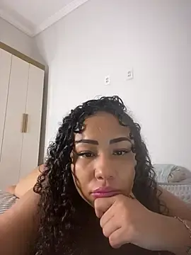 Jhennyfer  live sex cam