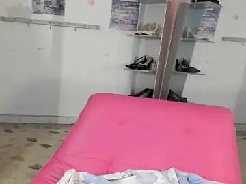 CAMILA--REY  live sex cam