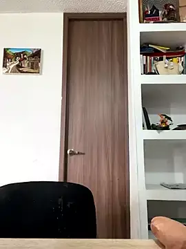 Laracam2377  live sex cam