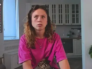 NicolleDraffen  live sex cam