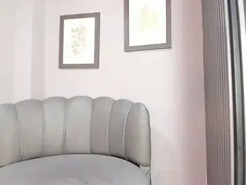 Roxanna_moore  live sex cam