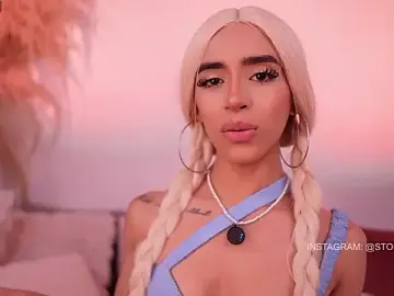 StormiRusso  live sex cam
