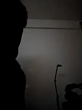 Bustytemptress1  live sex cam