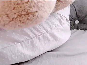 Na_bee  live sex cam