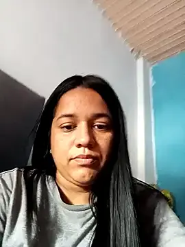Andrea_746  live sex cam