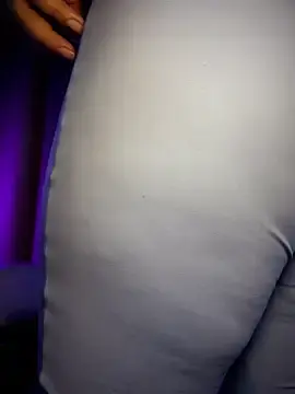 CurlyMilf_Vannexxxa  live sex cam