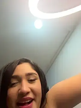 KallyGonzalez  live sex cam