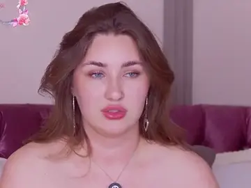 KiraBarlows  live sex cam