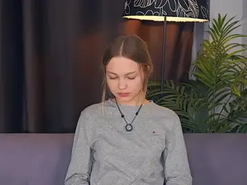 MitzieKeizer  live sex cam