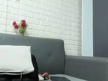 Karina_gomez_18  live sex cam