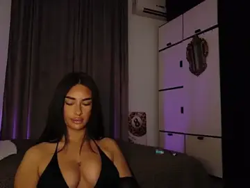 LuanaDess  live sex cam
