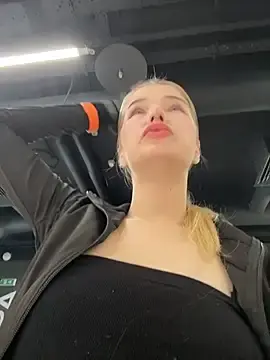 Mia_M69  live sex cam