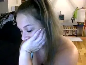 Thedevinemama  live sex cam