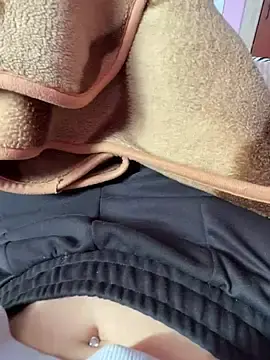 Vikivika999  live sex cam