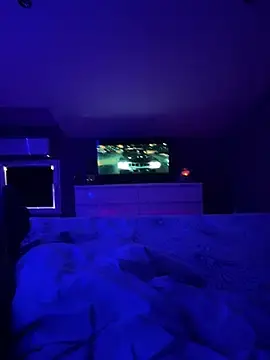 Candiice84  live sex cam