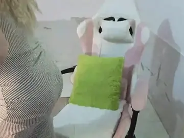 HannaBrave  live sex cam
