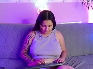 Kittymint_Brm  live sex cam