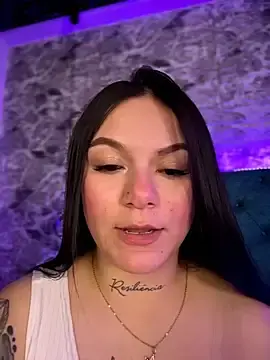 Megaan__More  live sex cam