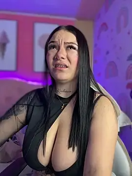 Megaan__More  live sex cam