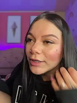 Megaan__More  live sex cam