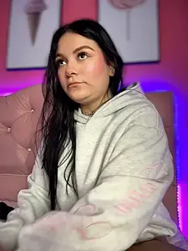 Megaan__More  live sex cam