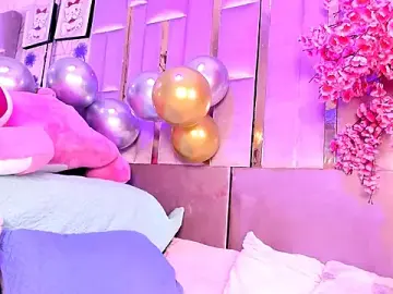 Naomistart  live sex cam