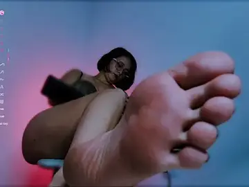 ScarlettRedsins  live sex cam