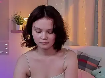 EmilyChaves  live sex cam