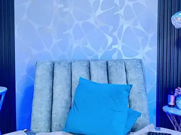 LiliFox18  live sex cam