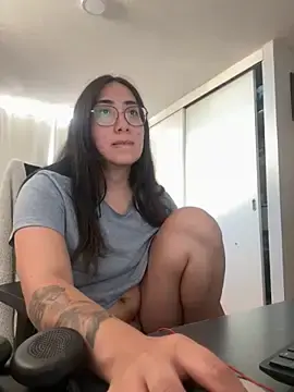 Vampiralatina  live sex cam