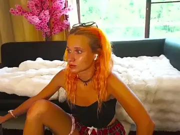 EmmyFoxxOfficial  live sex cam