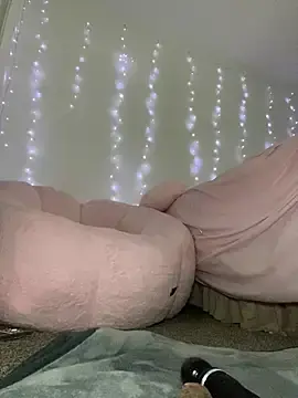 Badbaby187  live sex cam