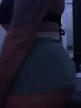 Bru7reis  live sex cam