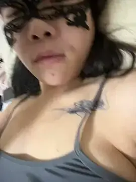 Yalin-baby  live sex cam