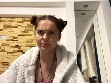 JessiePolemeni  live sex cam
