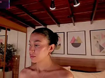 LunaRuso  live sex cam