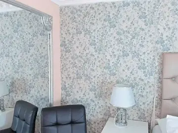 SkylerBloomm  live sex cam