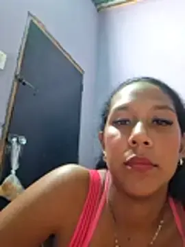 Emily_fox01  live sex cam