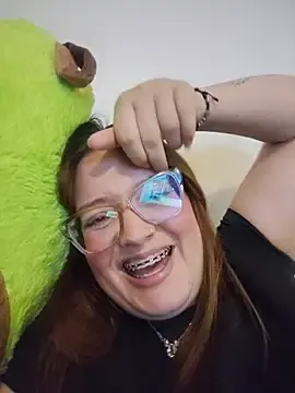 Kkendallclark  live sex cam